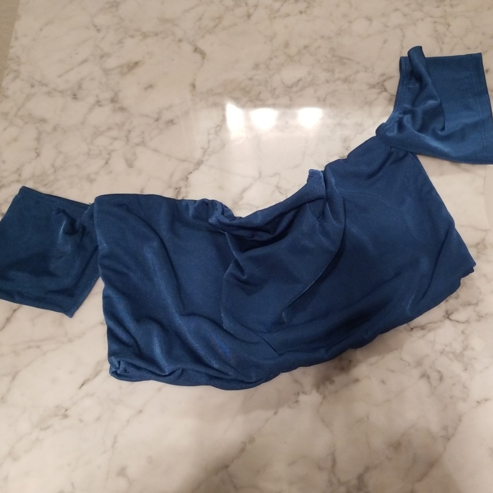 Off the Shoulder Set - Picture 3 of 6